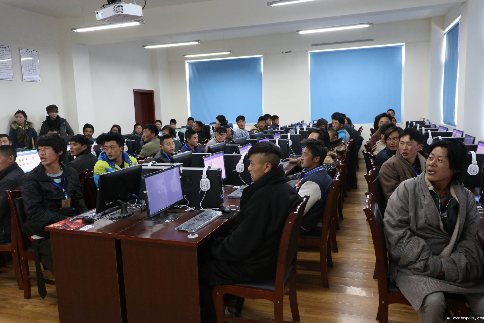 四川 国家通用语言培训 阿坝羌族藏族自治州培训点学习场景.jpg